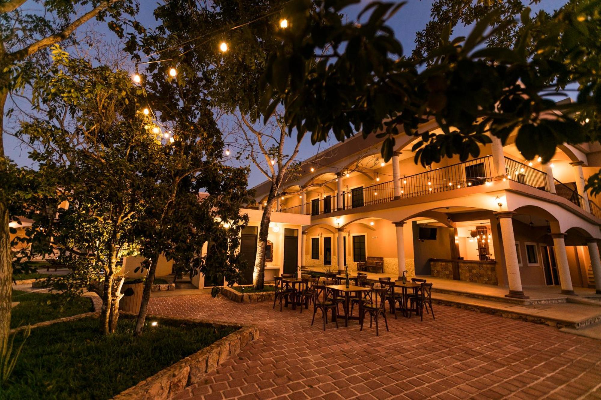 Hotel Los Frailes Valladolid  Extérieur photo