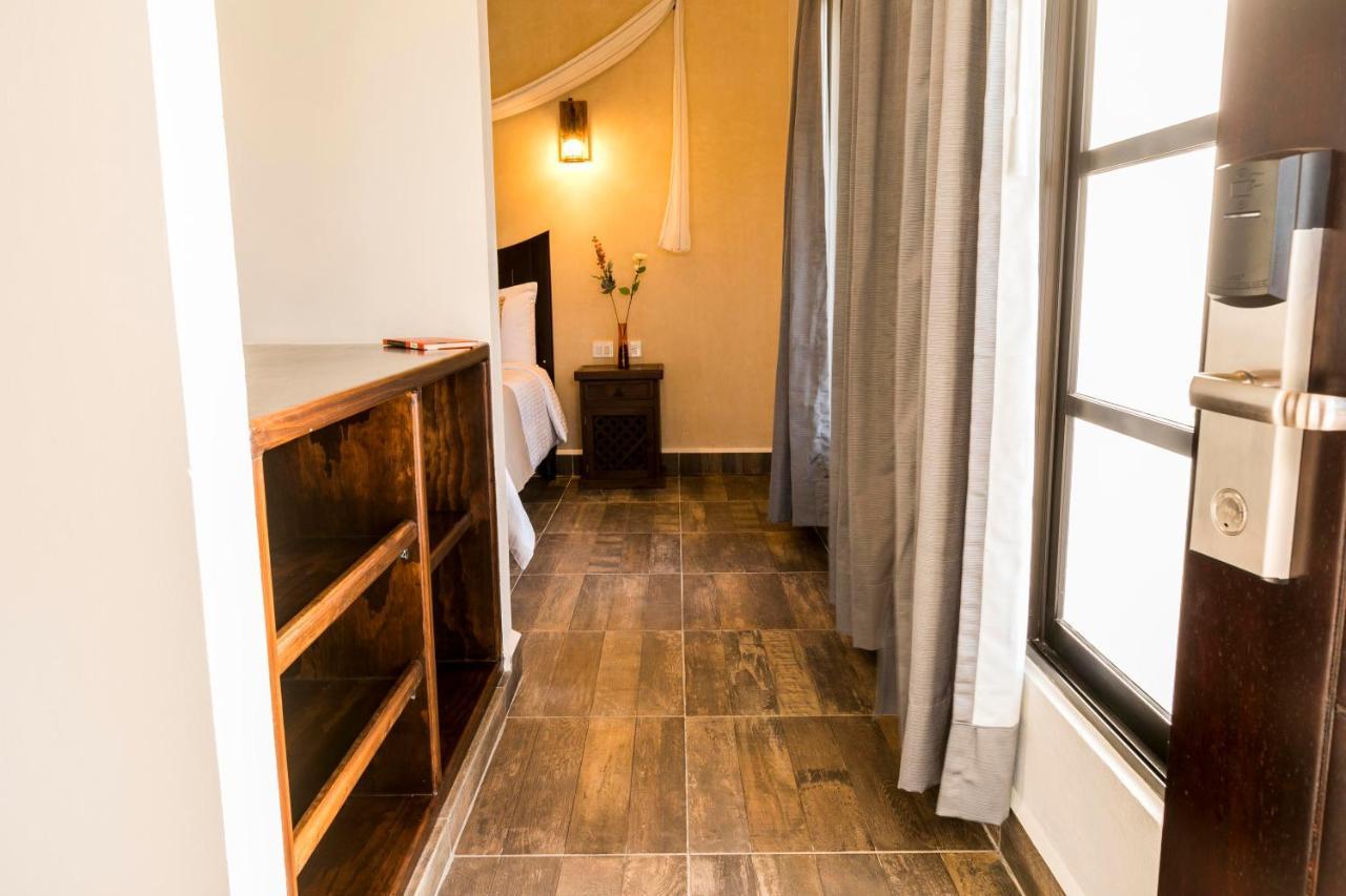 Hotel Los Frailes Valladolid  Extérieur photo