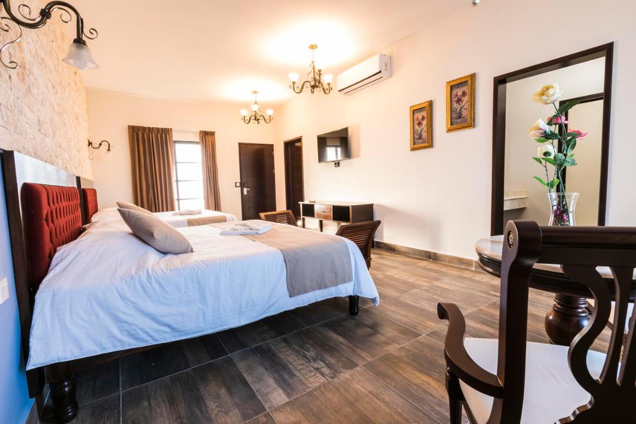 Hotel Los Frailes Valladolid  Extérieur photo